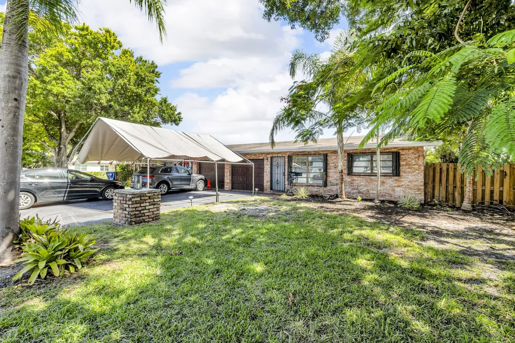 608-612 NE 21st Court Wilton Manors FL 33305