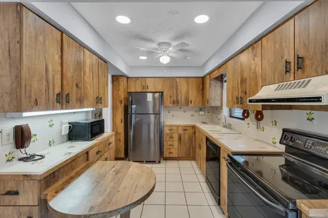 608-612 NE 21st Court Wilton Manors FL 33305