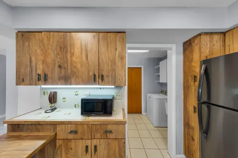 608-612 NE 21st Court Wilton Manors FL 33305