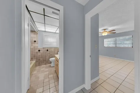 608-612 NE 21st Court Wilton Manors FL 33305