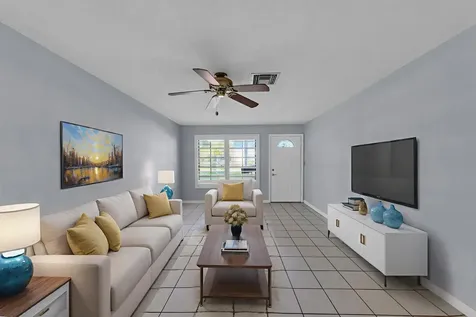 608-612 NE 21st Court Wilton Manors FL 33305