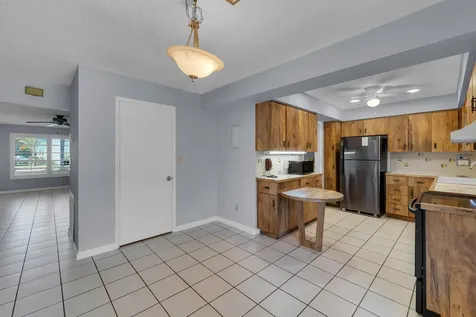 608-612 NE 21st Court Wilton Manors FL 33305