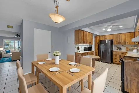 608-612 NE 21st Court Wilton Manors FL 33305