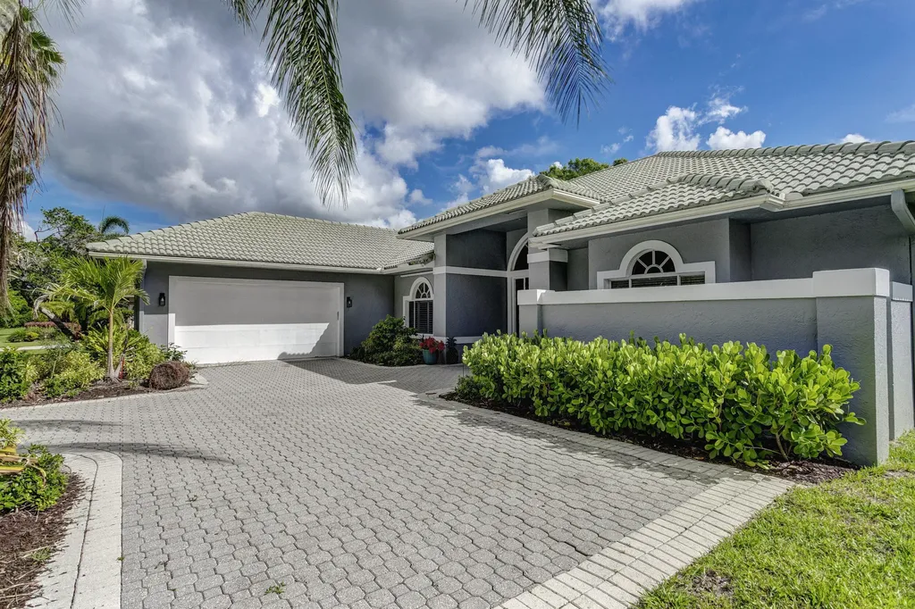 139 Brookhaven Court Palm Beach Gardens FL 33418