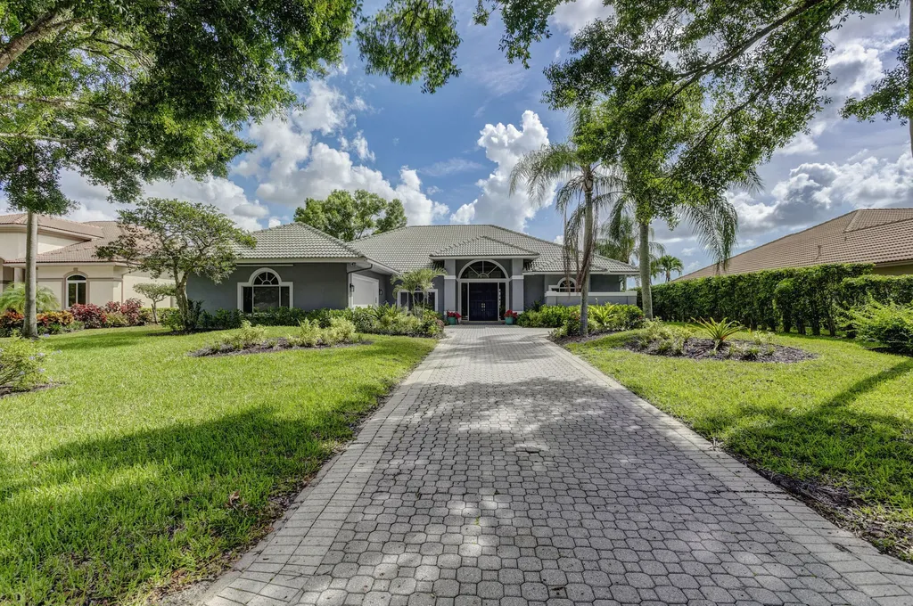 139 Brookhaven Court Palm Beach Gardens FL 33418