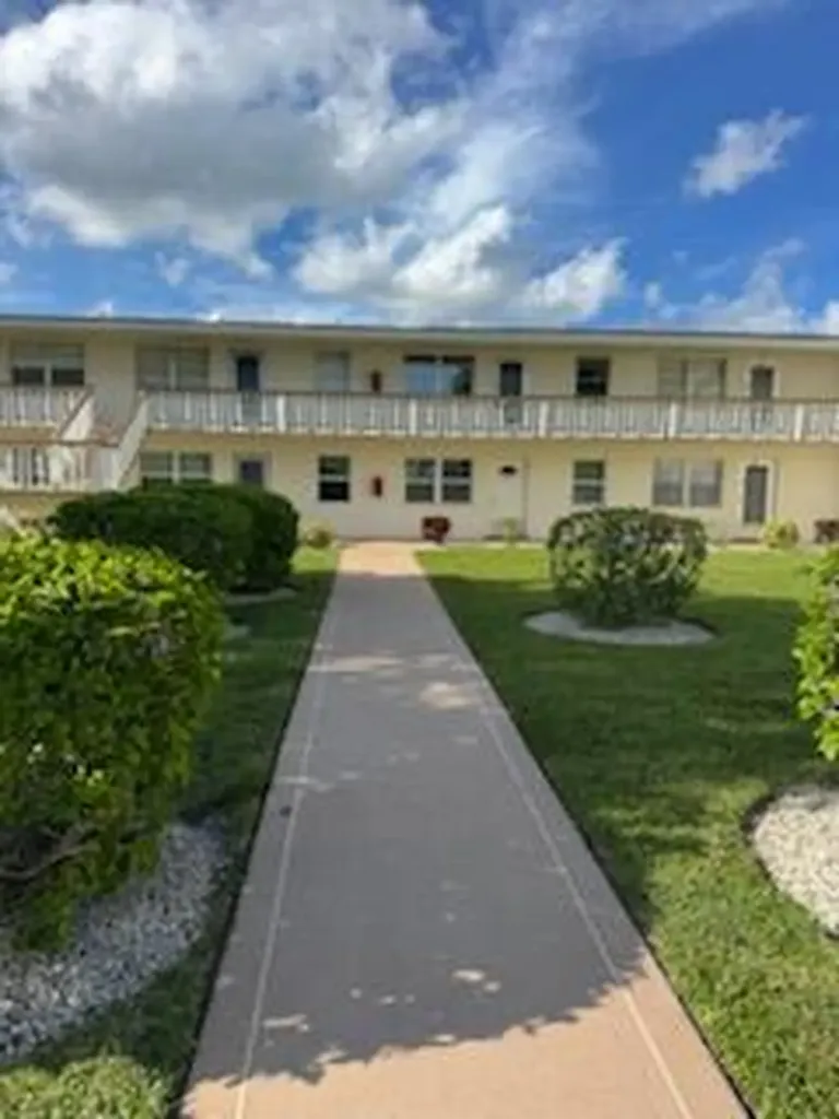321 Northampton West Palm Beach FL 33417