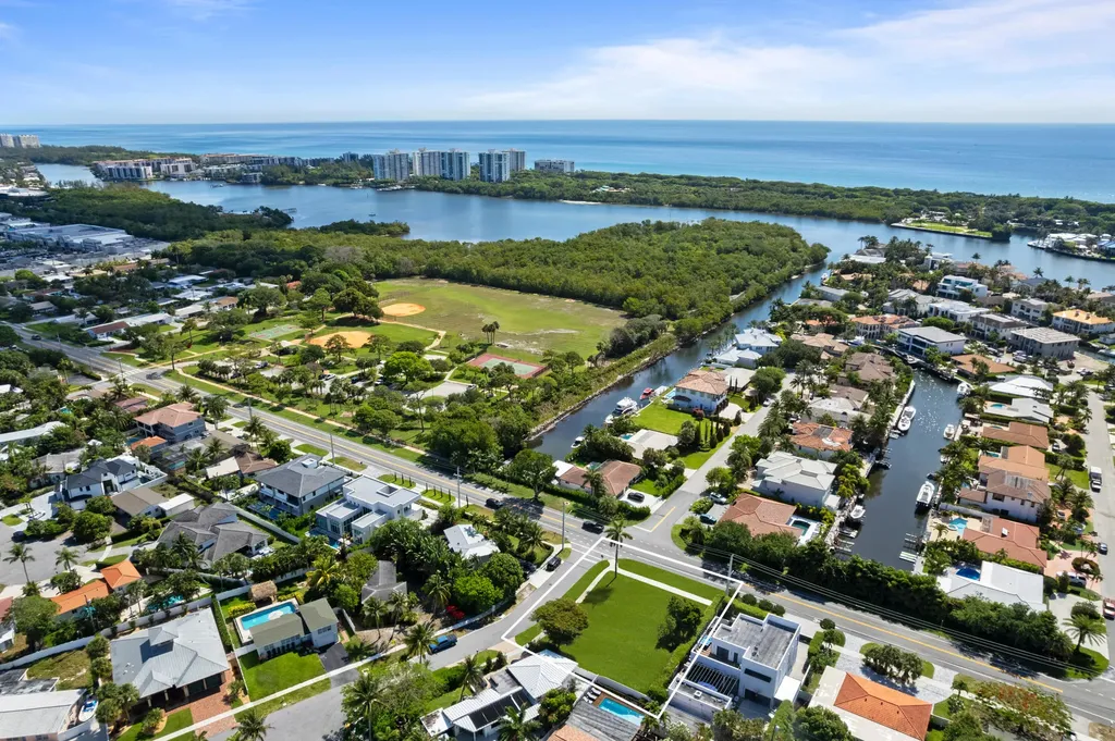 498 NE 14th Street Boca Raton FL 33432