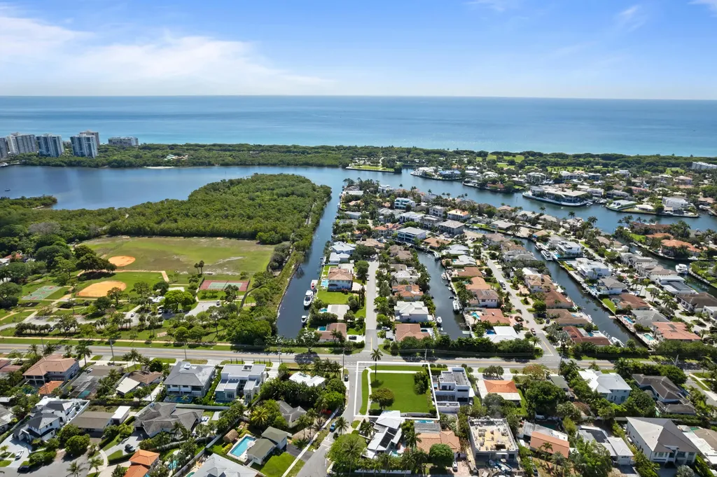 498 NE 14th Street Boca Raton FL 33432