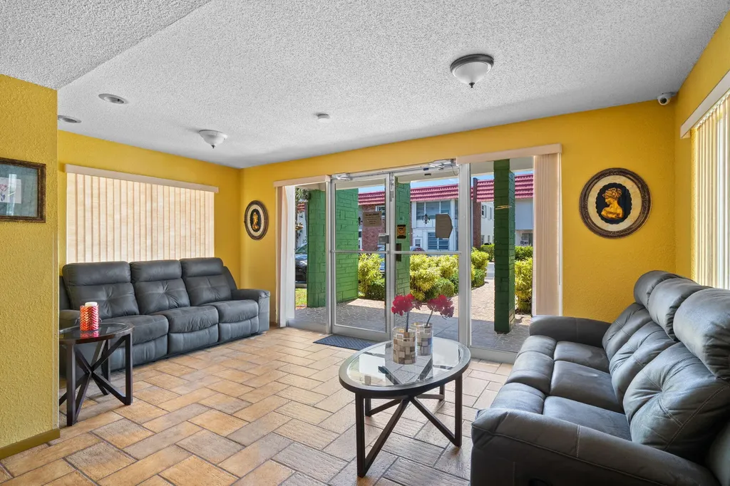 2271 NW 48th Terrace Lauderhill FL 33313