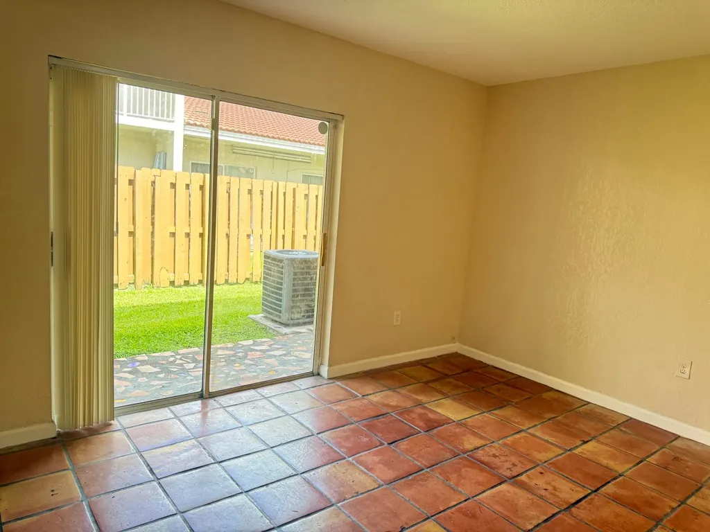 6978 NW 166th Terrace Miami Lakes FL 33014