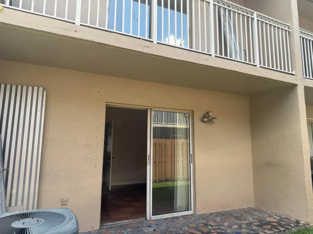 6978 NW 166th Terrace Miami Lakes FL 33014