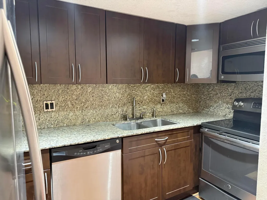 6978 NW 166th Terrace Miami Lakes FL 33014
