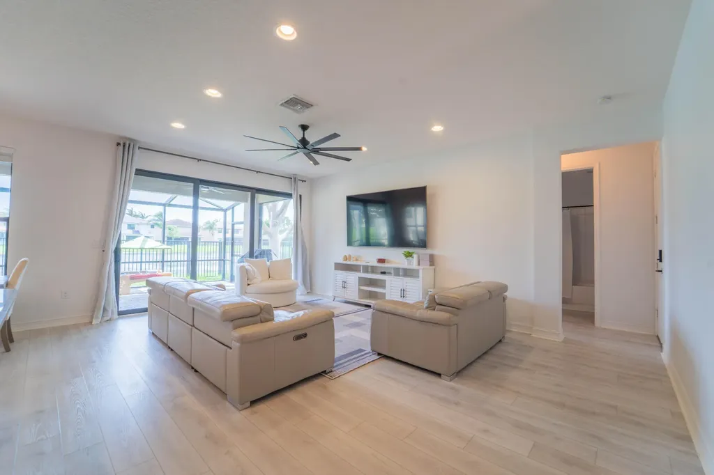 8089 Ironstone Drive Delray Beach FL 33446