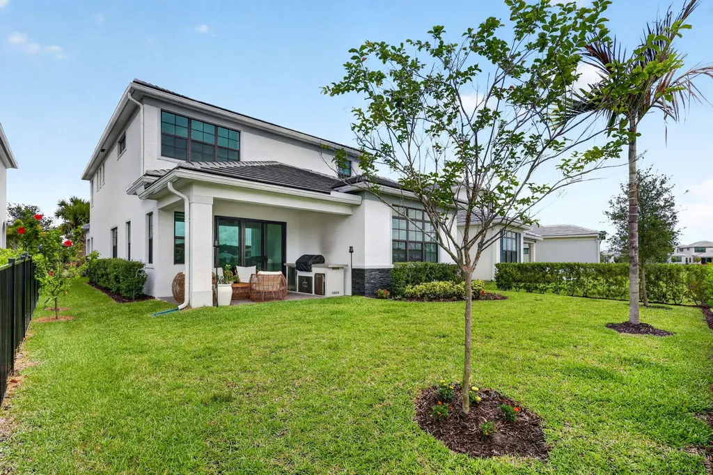329 SE Fascino Circle Port St Lucie FL 34984