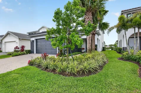 329 SE Fascino Circle Port St Lucie FL 34984