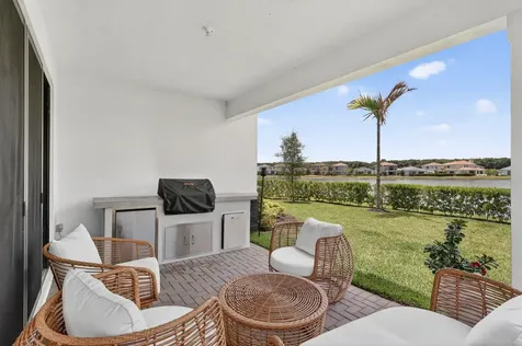 329 SE Fascino Circle Port St Lucie FL 34984