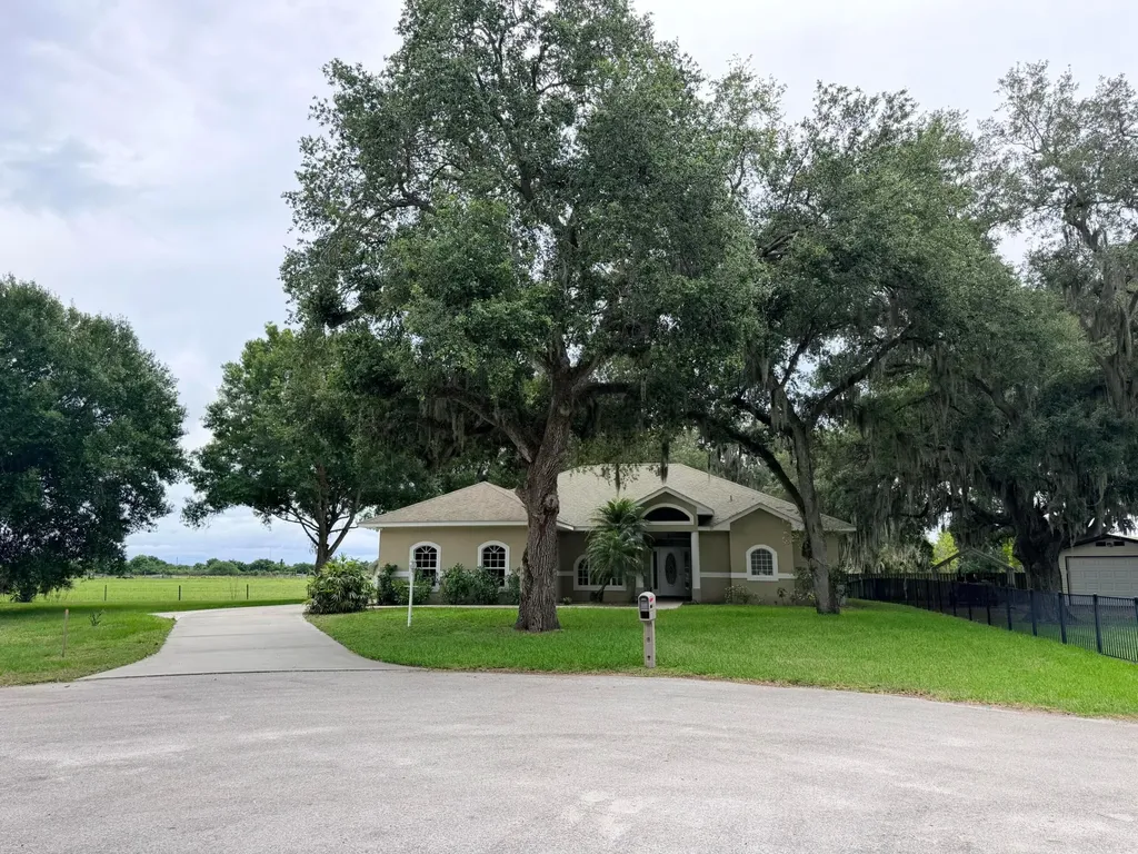 1206 SE 10th Street Okeechobee FL 34974