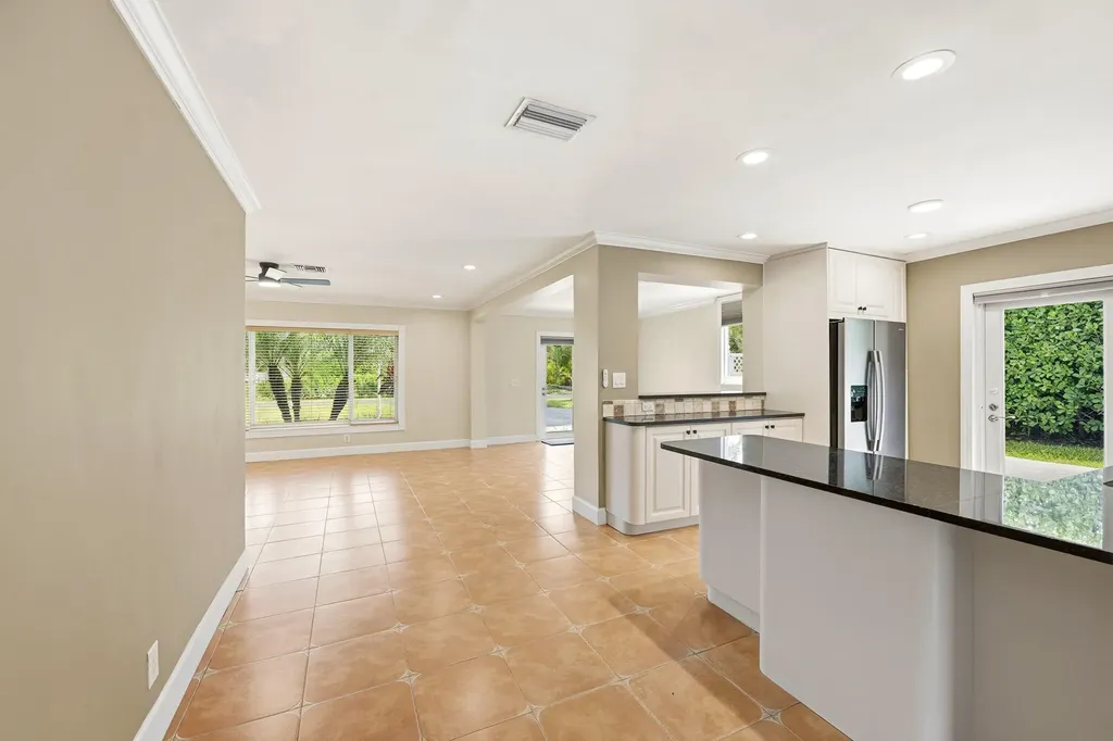 2811 NE 16th Street Pompano Beach FL 33062