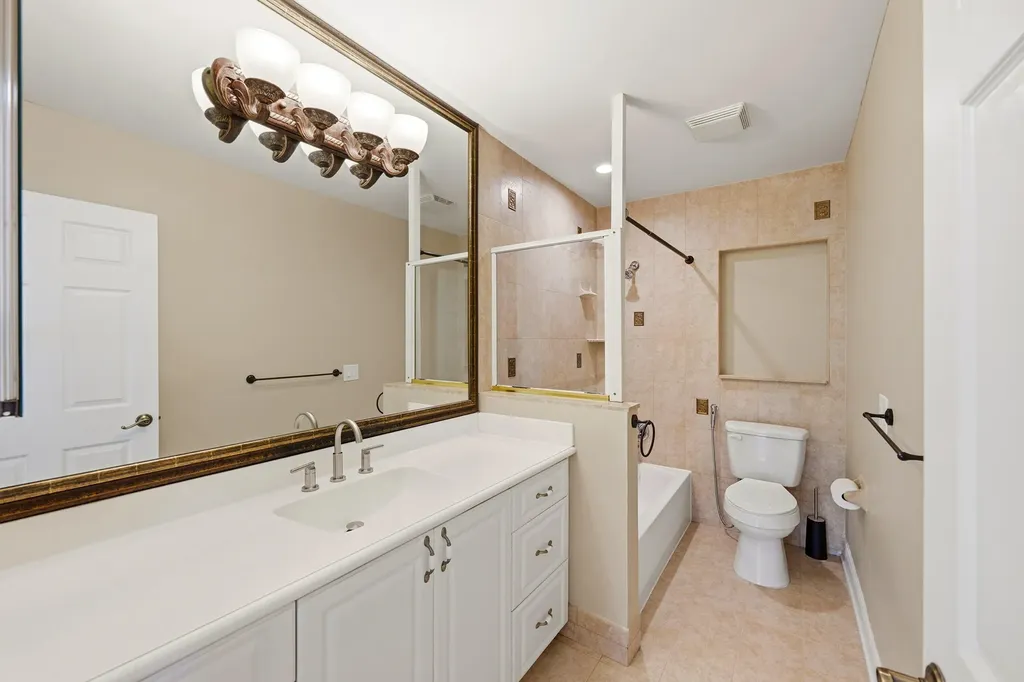 2811 NE 16th Street Pompano Beach FL 33062