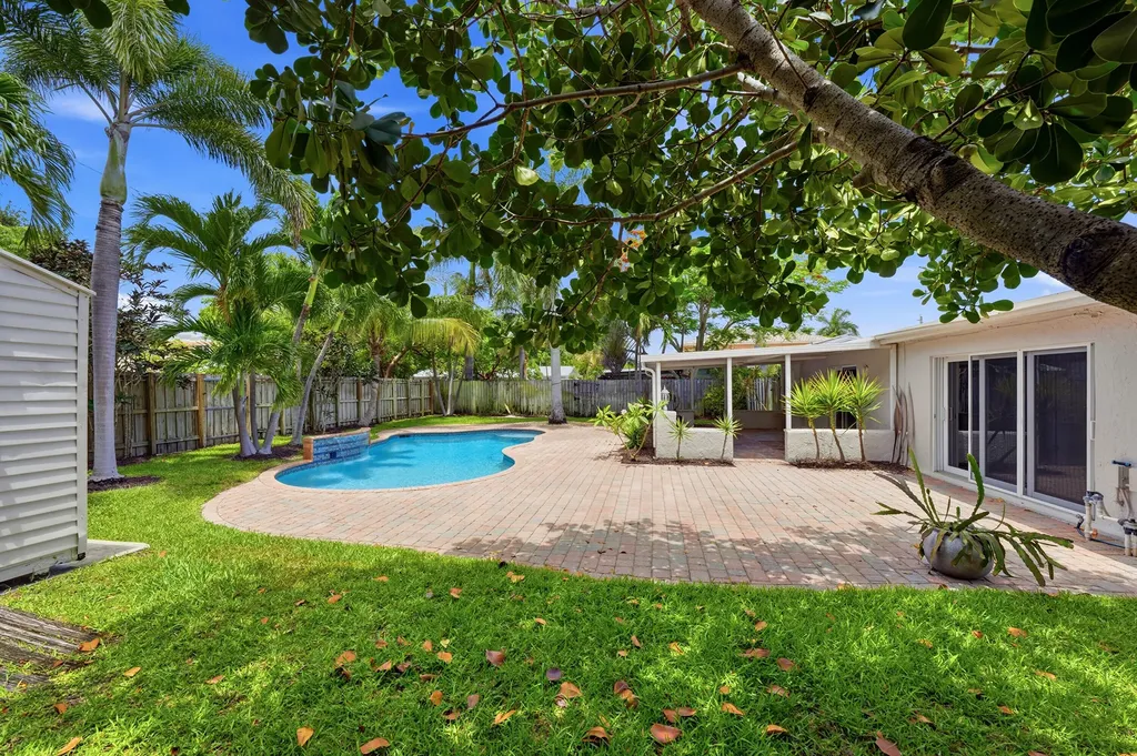 2811 NE 16th Street Pompano Beach FL 33062