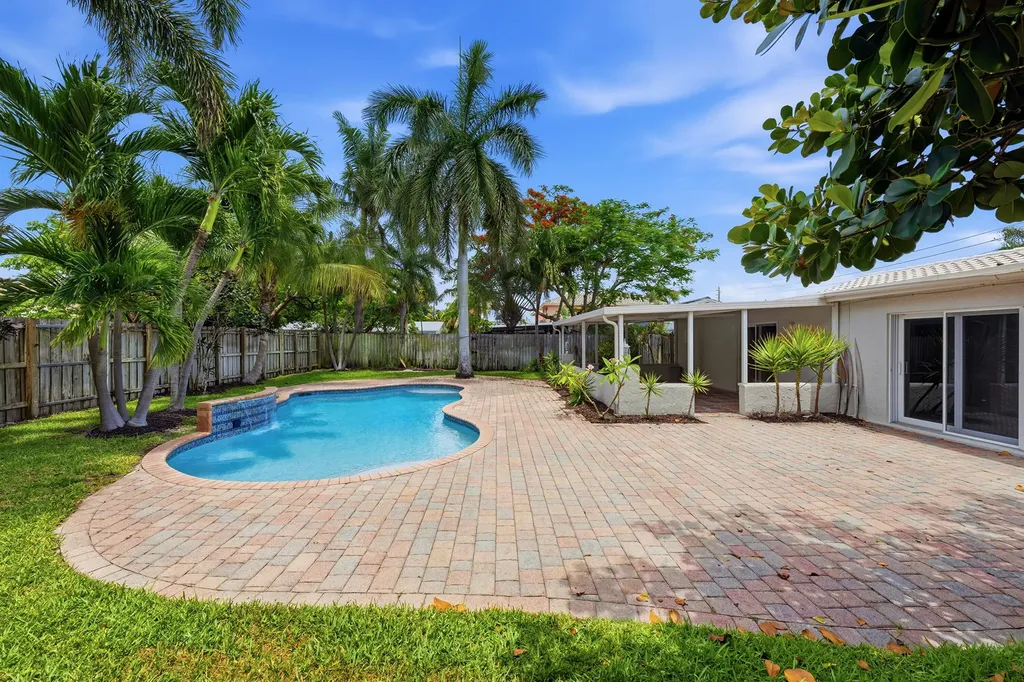 2811 NE 16th Street Pompano Beach FL 33062