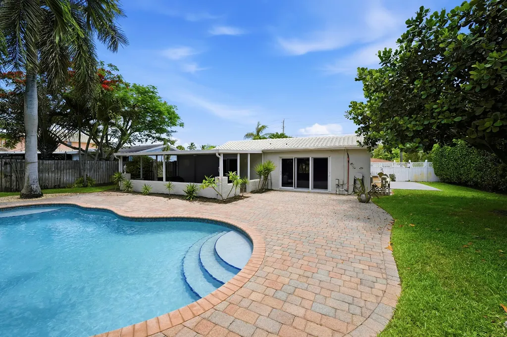 2811 NE 16th Street Pompano Beach FL 33062