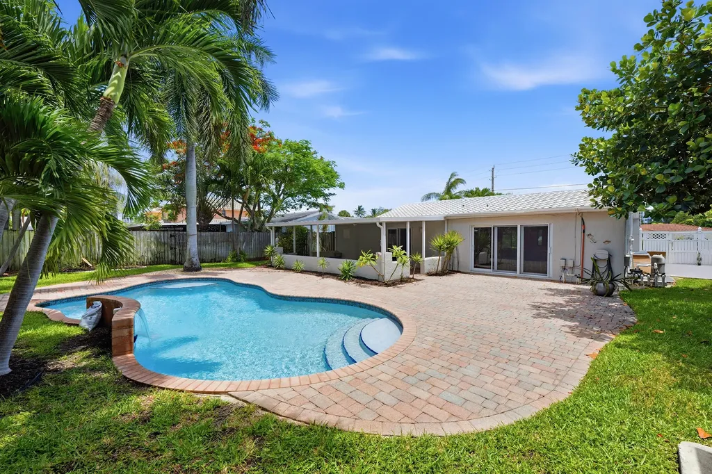 2811 NE 16th Street Pompano Beach FL 33062