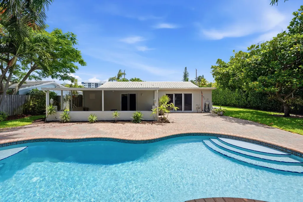 2811 NE 16th Street Pompano Beach FL 33062
