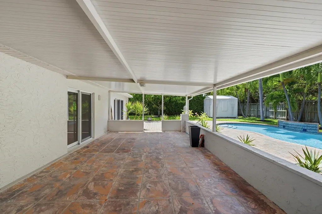 2811 NE 16th Street Pompano Beach FL 33062