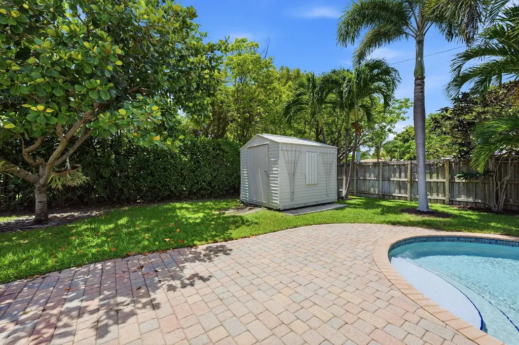 2811 NE 16th Street Pompano Beach FL 33062
