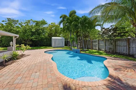 2811 NE 16th Street Pompano Beach FL 33062