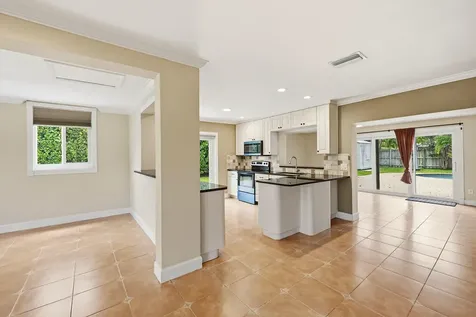 2811 NE 16th Street Pompano Beach FL 33062