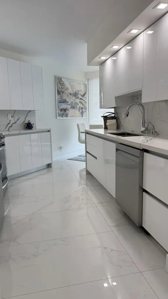 16425 Collins Avenue Sunny Isles Beach FL 33160