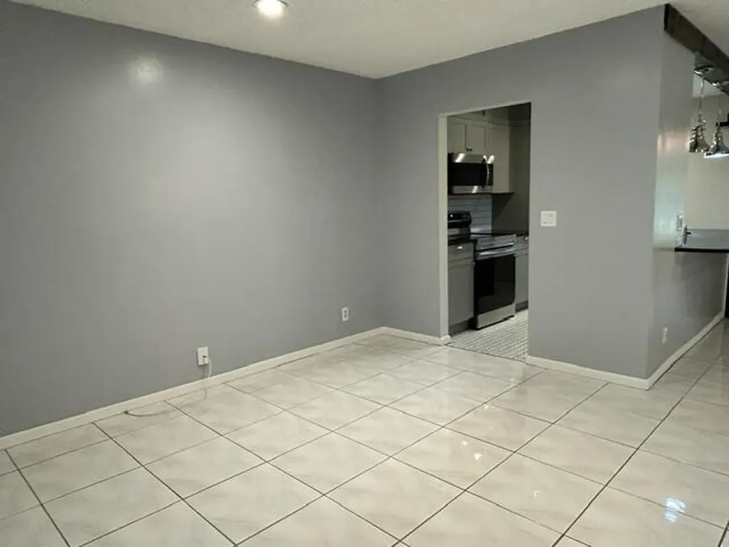 5270 Nesting Way Delray Beach FL 33484