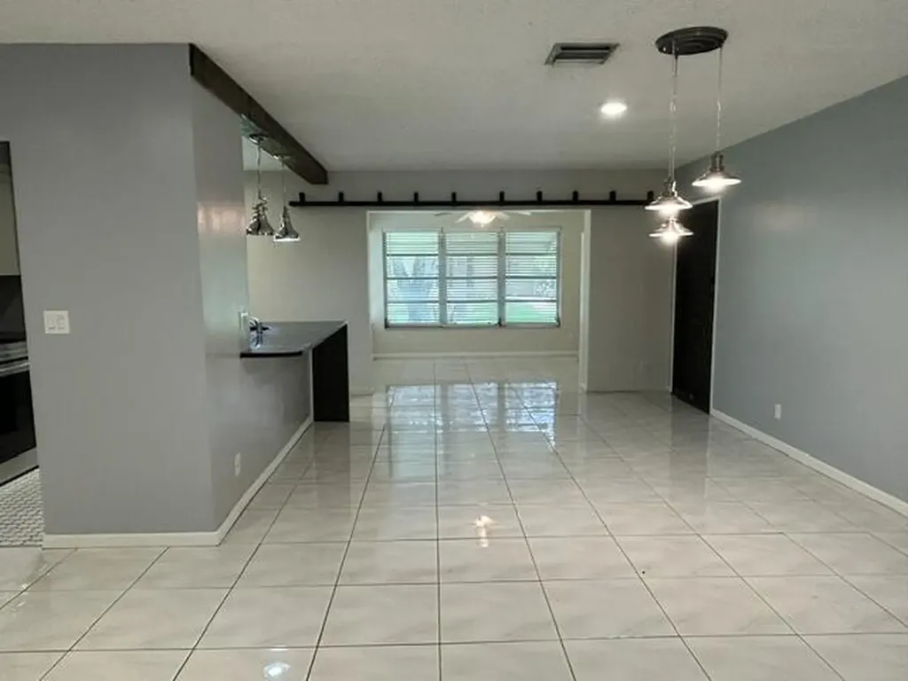 5270 Nesting Way Delray Beach FL 33484