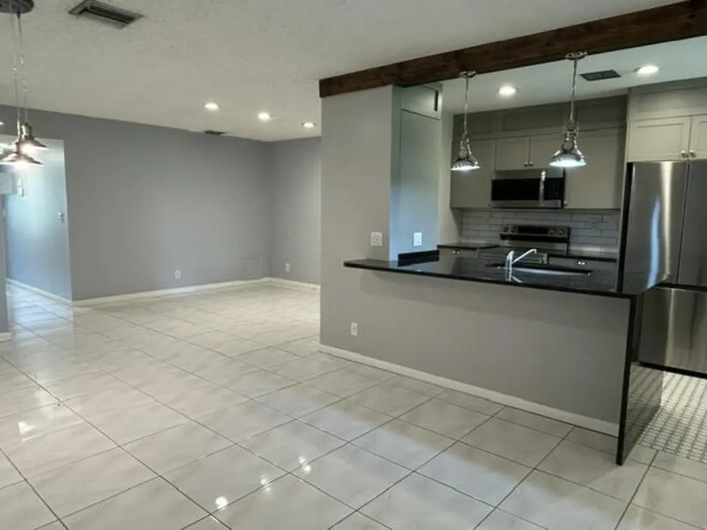 5270 Nesting Way Delray Beach FL 33484