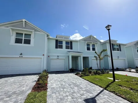 632 Salisbury Circle Fort Pierce FL 34982