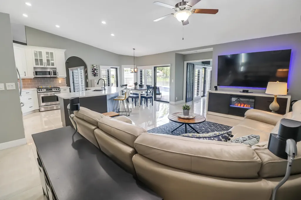 5171 NW 64th Drive Coral Springs FL 33067