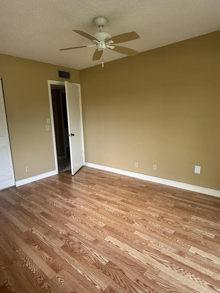 814 Burgundy Q Delray Beach FL 33484