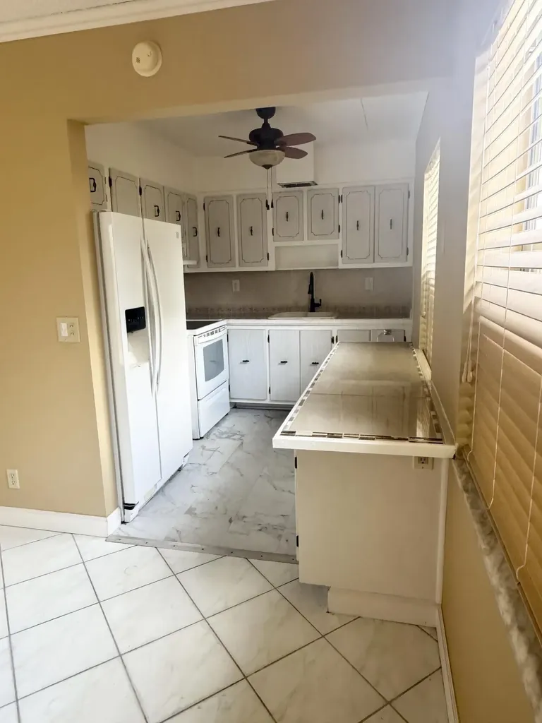 814 Burgundy Q Delray Beach FL 33484