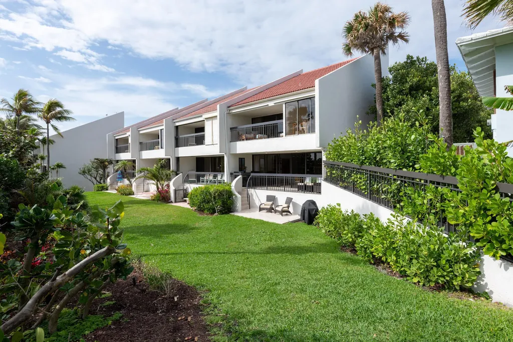 2335 S Ocean Boulevard Palm Beach FL 33480