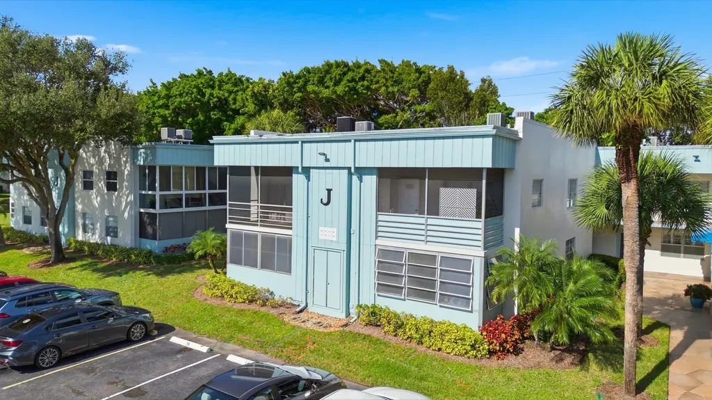442 Normandy J Delray Beach FL 33484