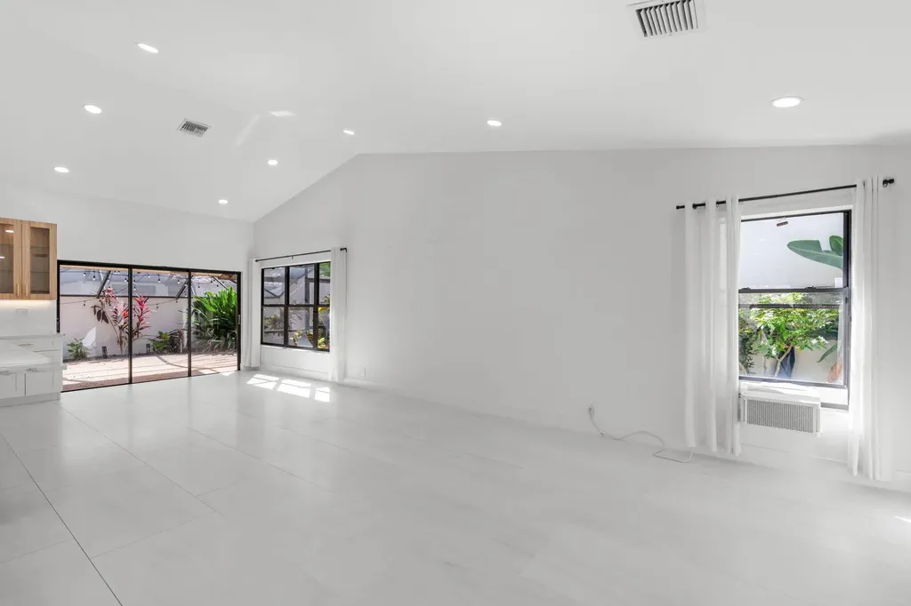 21326 Campo Allegro Drive Boca Raton FL 33433