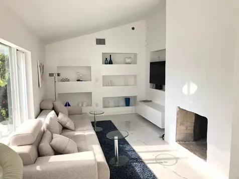 9007 NE 10th Avenue NE Miami FL 33138