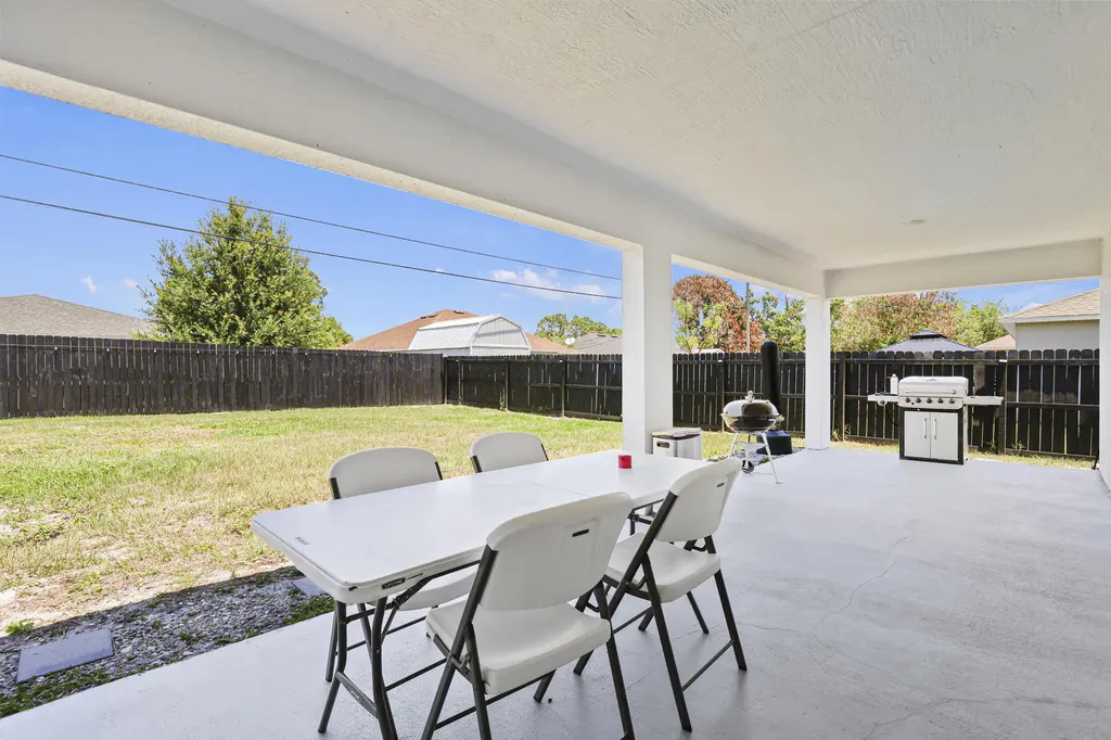 1049 SW Paar Drive Port St Lucie FL 34953