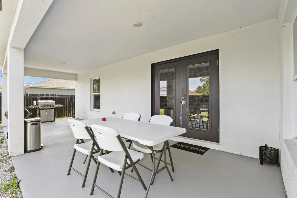 1049 SW Paar Drive Port St Lucie FL 34953