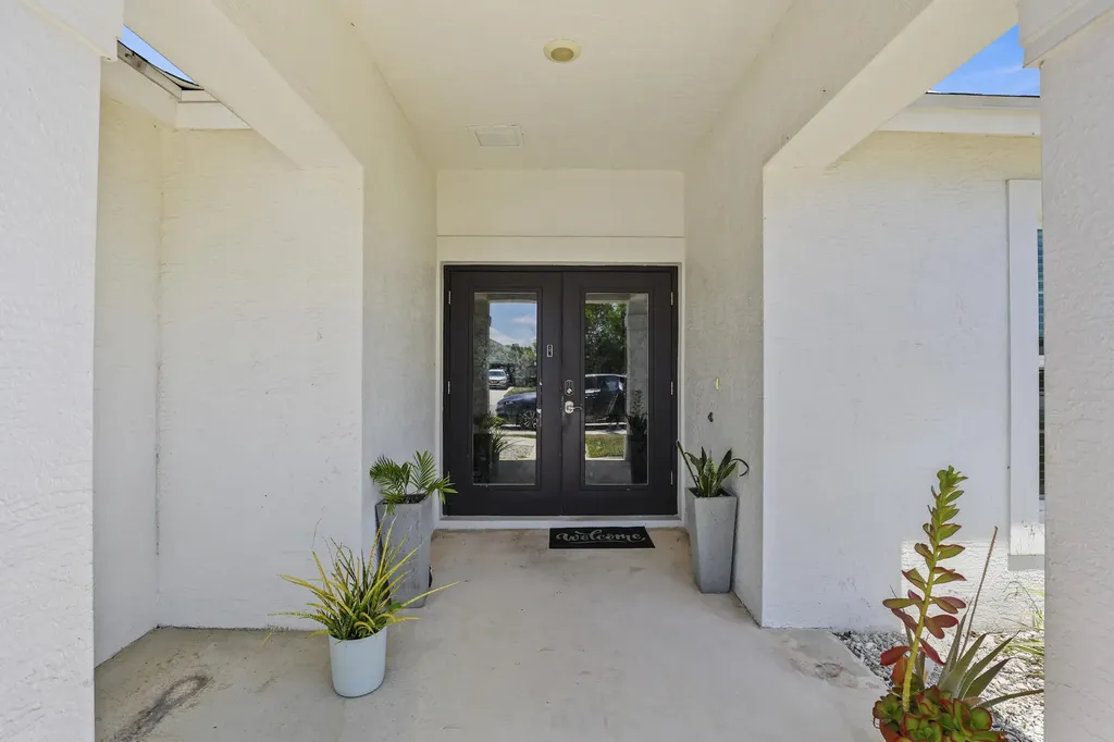 1049 SW Paar Drive Port St Lucie FL 34953