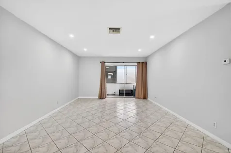 2783 Dudley Drive E West Palm Beach FL 33415