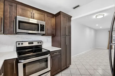 2783 Dudley Drive E West Palm Beach FL 33415
