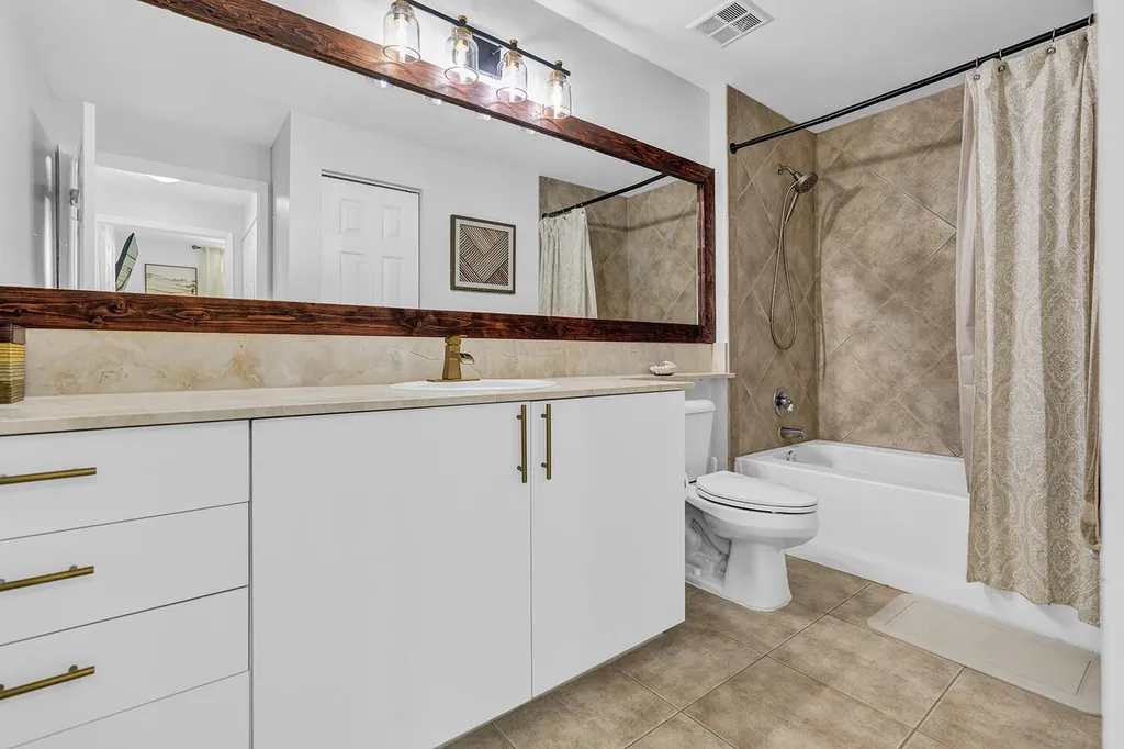 802 W Windward Way Lantana FL 33462